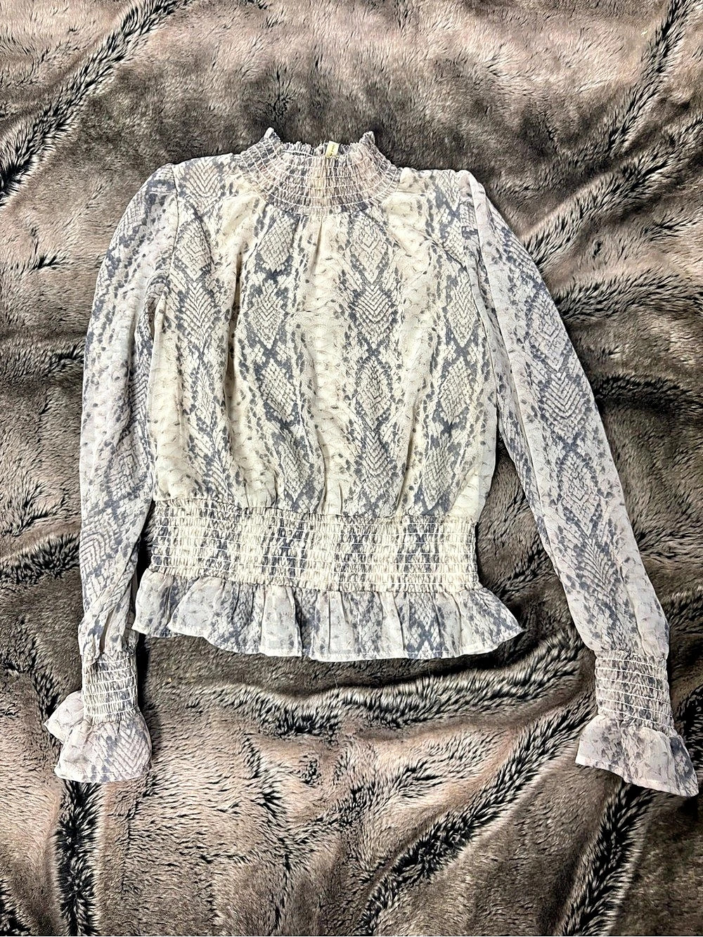Japna Long Sleeve Blouse Aligator Medium